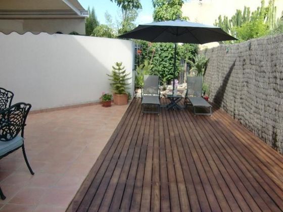 Foto 2 de Xalet en venda a calle Del Sargo de 3 habitacions amb terrassa i piscina