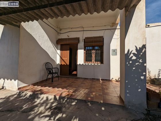 Foto 2 de Chalet en venta en Torrellano de 3 habitaciones con terraza y jardín
