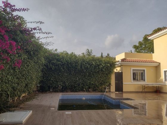 Foto 2 de Chalet en venta en calle Vespre de 4 habitaciones con terraza y piscina