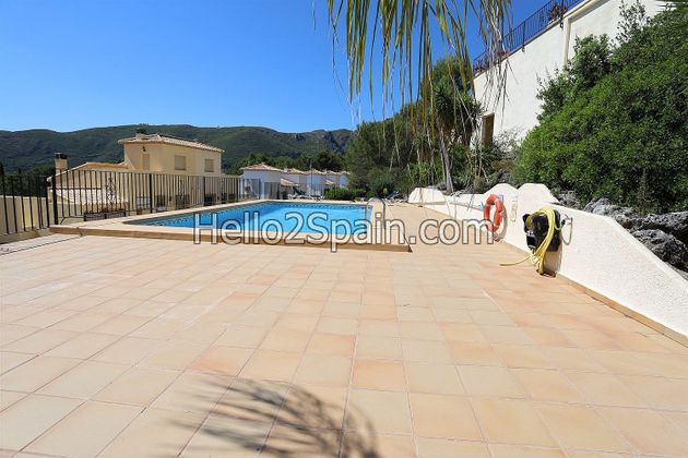 Foto 1 de Casa adossada en venda a calle Les Bassetes de 2 habitacions amb terrassa i piscina