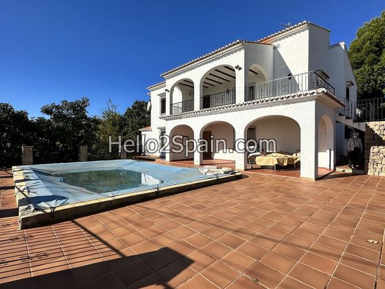 Foto 1 de Chalet en venta en Oliva pueblo de 7 habitaciones con terraza y piscina