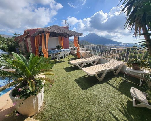 Foto 2 de Xalet en venda a Callosa d´En Sarrià de 7 habitacions amb terrassa i piscina