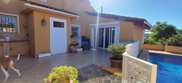 Foto 1 de Casa rural en venda a Callosa d´En Sarrià de 4 habitacions amb piscina i aire acondicionat