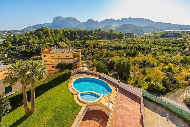 Foto 1 de Venta de piso en Callosa d´En Sarrià de 4 habitaciones con terraza y piscina
