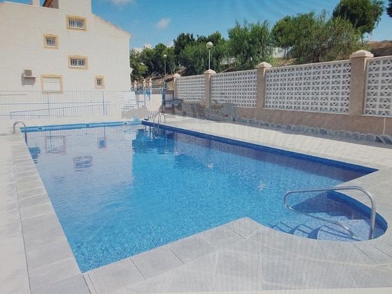 Foto 1 de Venta de casa en calle Berenguer de Massanet de 2 habitaciones con terraza y piscina