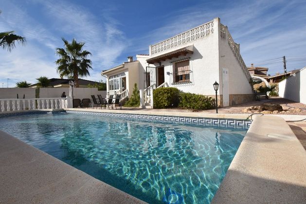 Foto 1 de Xalet en venda a Almoradí de 3 habitacions amb terrassa i piscina
