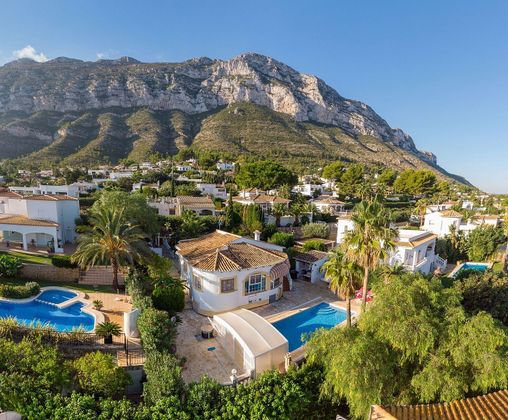 Foto 2 de Xalet en venda a El Montgó de 2 habitacions amb terrassa i piscina