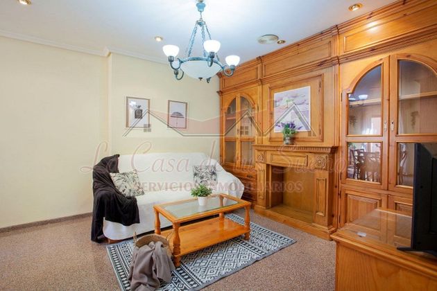 Foto 2 de Pis en venda a calle Castelar de 3 habitacions amb calefacció i ascensor
