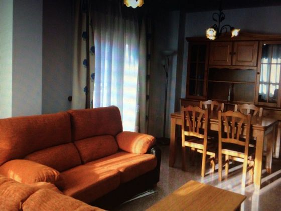 Foto 2 de Piso en venta en Biar de 3 habitaciones con garaje y muebles