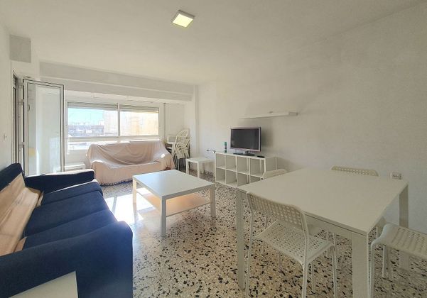 Foto 1 de Piso en alquiler en calle Dominguez Margarit de 4 habitaciones con terraza y muebles