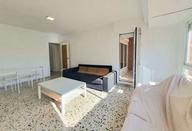 Foto 2 de Piso en alquiler en calle Dominguez Margarit de 4 habitaciones con terraza y muebles