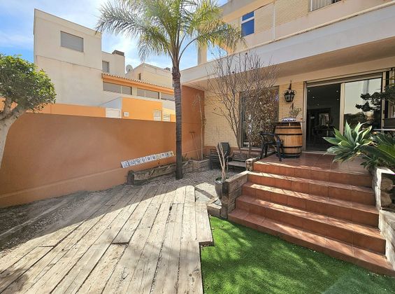 Foto 2 de Venta de casa adosada en Alicante Golf de 5 habitaciones con terraza y piscina