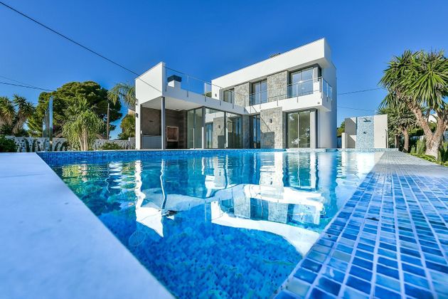 Foto 2 de Venta de casa en Zona Levante - Playa Fossa de 4 habitaciones con terraza y piscina