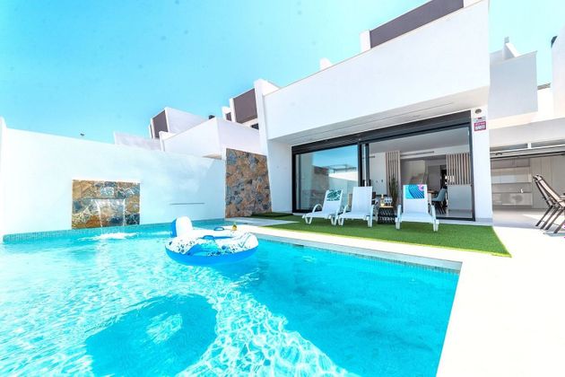 Foto 2 de Chalet en venta en San Pedro del Pinatar de 3 habitaciones con terraza y piscina