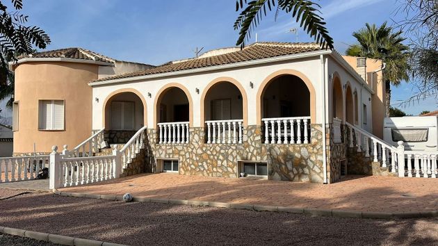 Foto 2 de Casa en venda a Catral de 3 habitacions amb terrassa i piscina