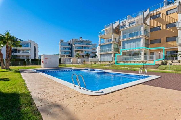 Foto 1 de Venta de piso en Villamartín de 2 habitaciones con terraza y piscina