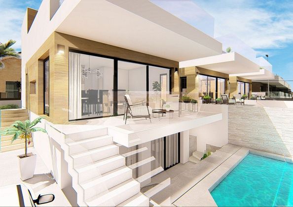 Foto 2 de Venta de casa en Torrelamata - La Mata de 4 habitaciones con terraza y piscina