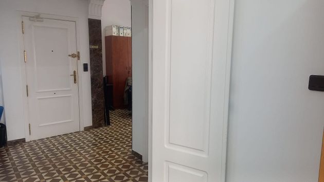Foto 2 de Venta de oficina en Centro - Alicante con ascensor