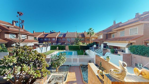 Foto 1 de Casa en venda a Divina Pastora de 5 habitacions amb terrassa i piscina