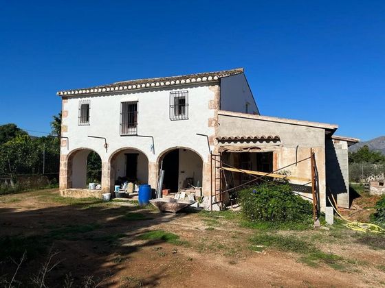 Foto 1 de Casa rural en venda a Pedreguer de 4 habitacions amb terrassa