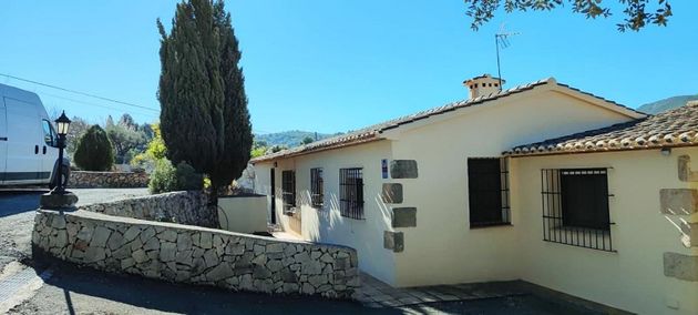 Foto 1 de Casa rural en venta en Llíber de 4 habitaciones con terraza y piscina