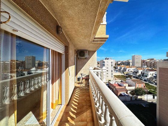 Foto 2 de Ático en venta en Nueva Torrevieja - Aguas Nuevas de 1 habitación con terraza y piscina