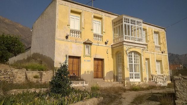 Foto 1 de Casa rural en venda a Orihuela ciudad de 7 habitacions amb garatge i balcó