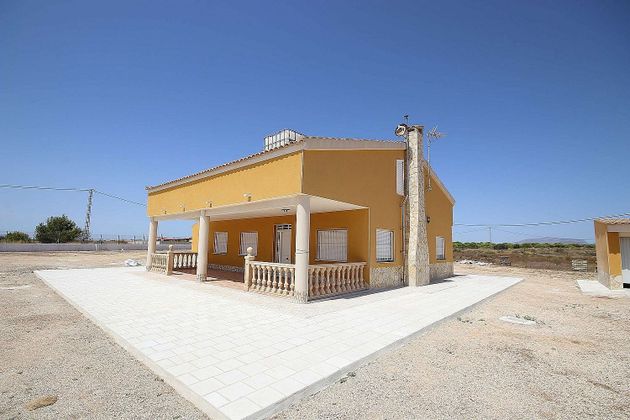 Foto 1 de Casa en venda a El Altet de 4 habitacions amb terrassa i garatge
