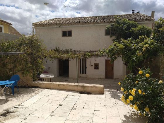 Foto 1 de Casa rural en venda a Jumilla de 4 habitacions amb terrassa i piscina