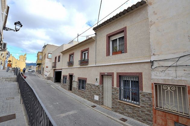 Foto 2 de Casa en venda a Sax de 4 habitacions amb terrassa i garatge