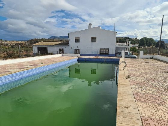 Foto 1 de Casa rural en venda a Sax de 4 habitacions amb piscina i garatge