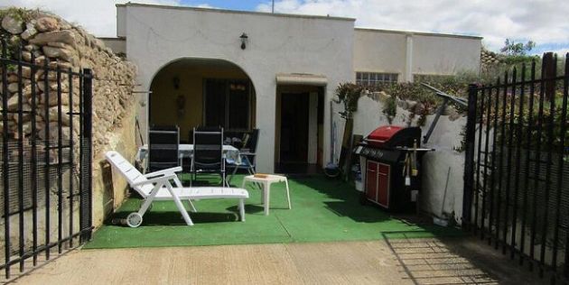 Foto 2 de Casa rural en venta en Romana (la) de 3 habitaciones con terraza y piscina