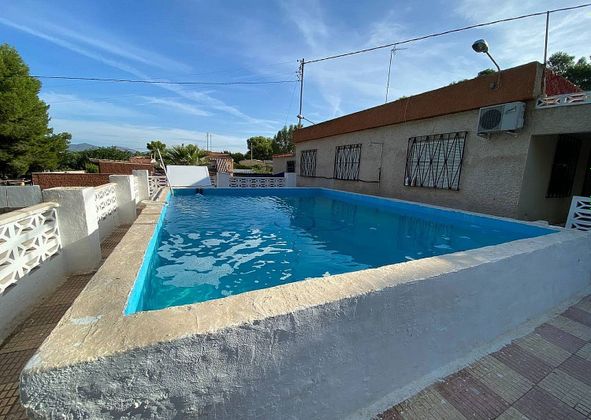 Foto 2 de Casa en venta en Sax de 4 habitaciones con terraza y piscina