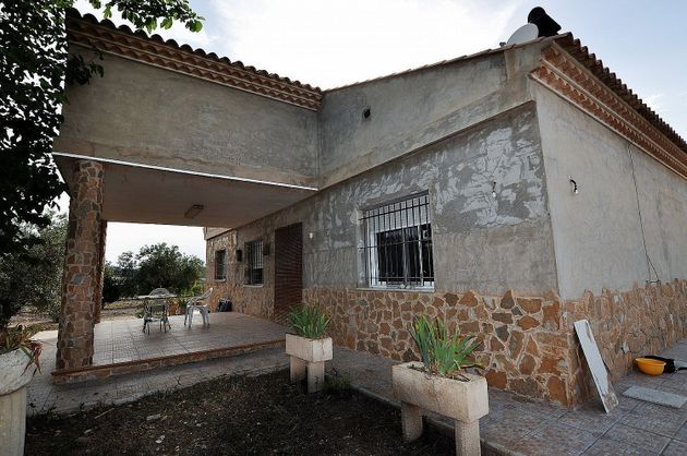 Foto 2 de Casa rural en venda a Salinas de 3 habitacions amb piscina i garatge