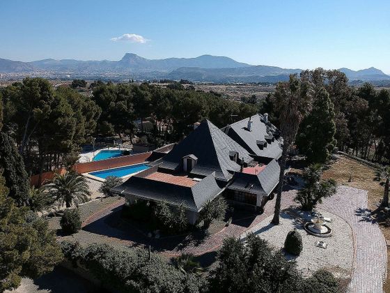 Foto 2 de Casa en venda a Monóvar/Monòver de 6 habitacions amb terrassa i piscina