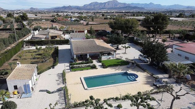 Foto 1 de Casa en venda a Aspe de 3 habitacions amb terrassa i piscina