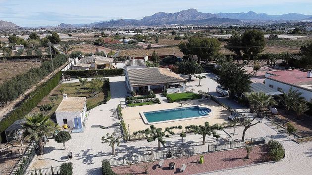 Foto 2 de Casa en venda a Aspe de 3 habitacions amb terrassa i piscina