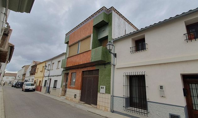 Foto 1 de Casa en venda a Ayora de 5 habitacions amb terrassa i garatge
