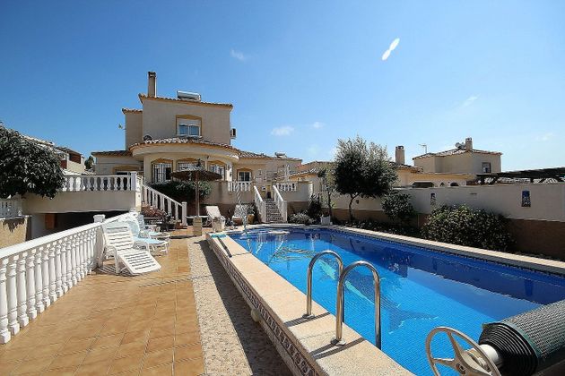 Foto 1 de Venta de casa en Castalla de 4 habitaciones con terraza y piscina