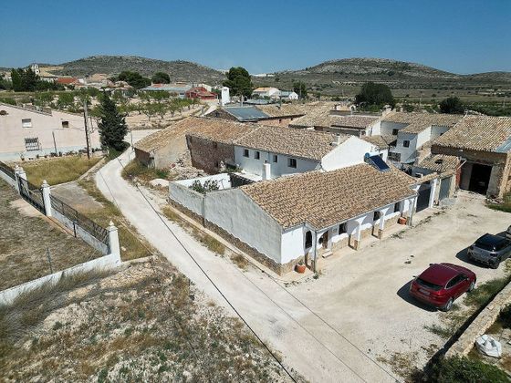 Foto 2 de Casa rural en venta en Jumilla de 5 habitaciones con piscina y calefacción