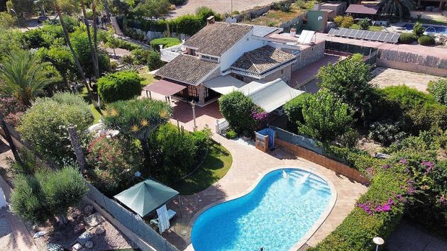 Foto 1 de Casa en venda a Carrús Est - Camí dels Magros de 5 habitacions amb terrassa i piscina