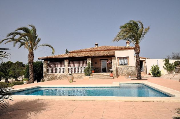 Foto 1 de Casa en venda a Salinas de 3 habitacions amb terrassa i piscina