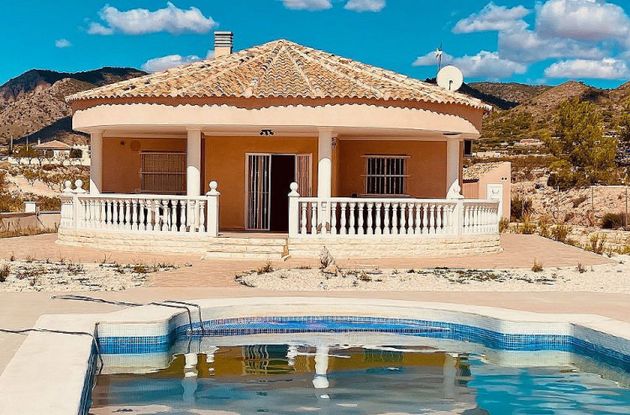 Foto 1 de Casa en venta en Abanilla de 3 habitaciones con terraza y piscina