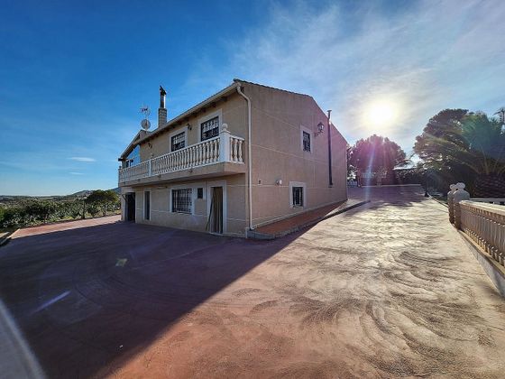 Foto 1 de Casa en venda a Sax de 3 habitacions amb piscina i garatge
