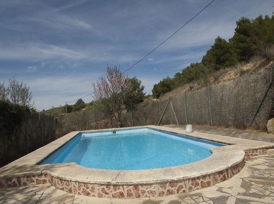 Foto 2 de Casa en venta en Jumilla de 4 habitaciones con piscina