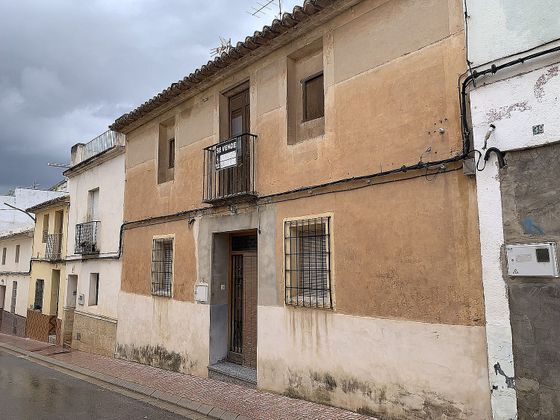 Foto 1 de Casa adossada en venda a Caudete de 5 habitacions amb terrassa i garatge