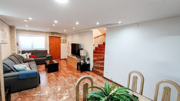 Foto 1 de Venta de piso en Carrús Est - Camí dels Magros de 4 habitaciones con terraza y piscina