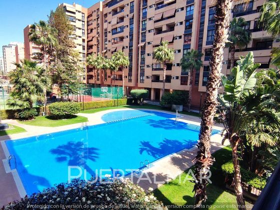 Foto 2 de Piso en venta en avenida Del Doctor Jiménez Díaz de 4 habitaciones con terraza y piscina