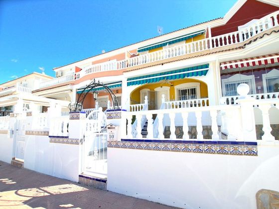 Foto 1 de Casa en venda a calle Golda Meir de 3 habitacions amb terrassa i piscina