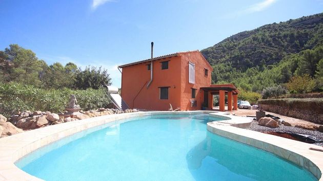 Foto 1 de Casa rural en venta en Castell de Castells de 3 habitaciones con terraza y piscina